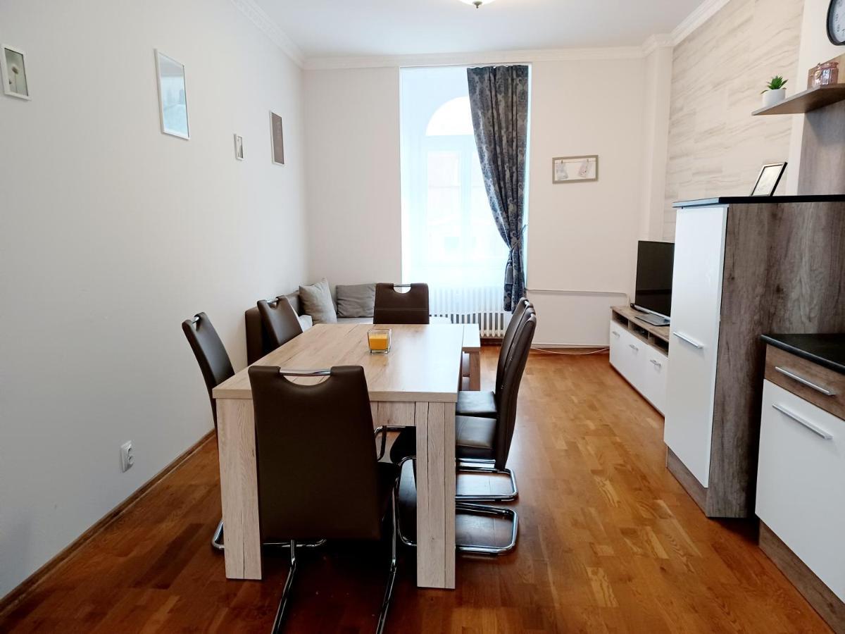 Apartment Hlavni มาเรียอานซเกลาซนี ภายนอก รูปภาพ